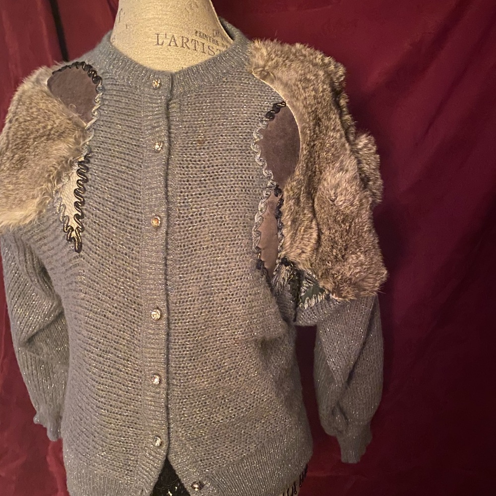 Gorgeous grey sweater